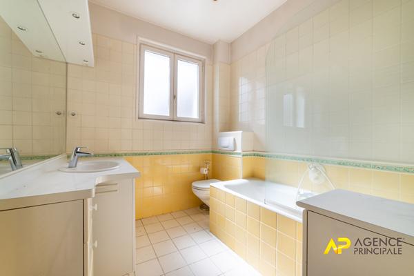 Maison à rafraîchir de 187 m² à Colombes - 4 chambres, garage et proche écoles 960 000 € **  - Référence  546CLR