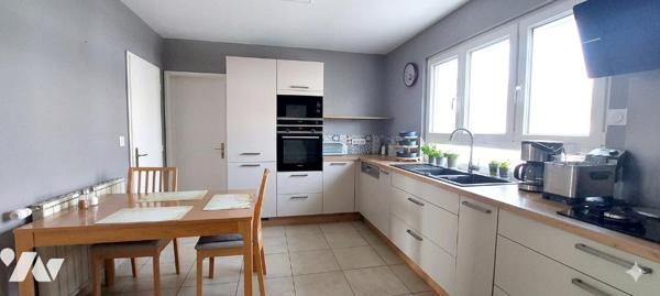 Ascq - Plain-pied avec beau jardin Sud-Ouest - 4 chambres - Garage et Carport- 510 000 €