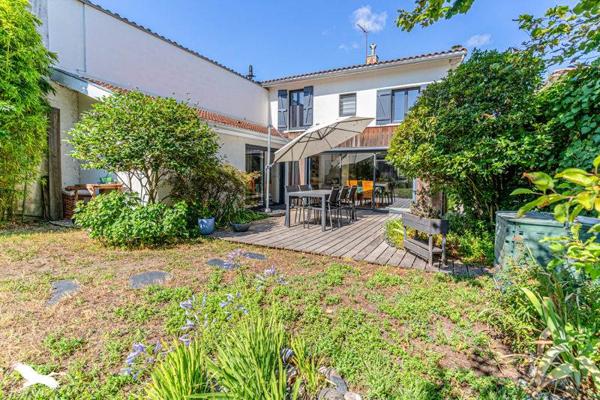 Maison à vendre 800 000 € Bordeaux 8 p 155 m² DPE C