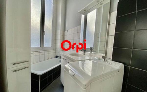 Appartement à vendre    1 pièce • 27,30 m2 Lyon 3