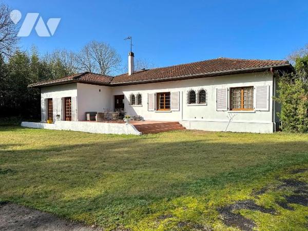 Propriété à vendre à LABENNE Landes 40
Charmante maison de plain-pied édifiée dans les années ...