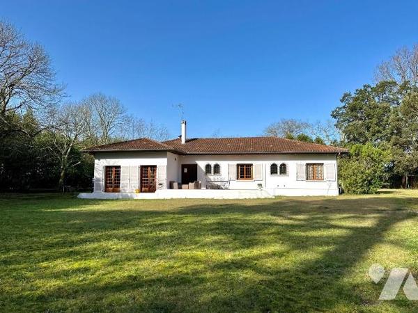 Propriété à vendre à LABENNE Landes 40
Charmante maison de plain-pied édifiée dans les années ...