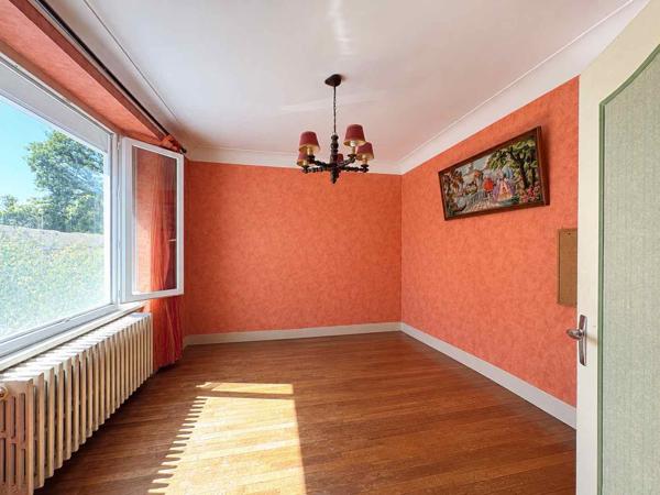 La Primaube vers Rodez. Jolie maison 4 chambres avec garage + atelier.
