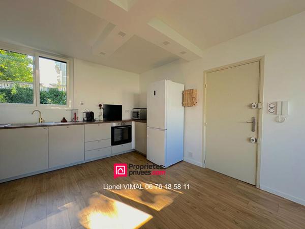 Appartement 2 pièces 41 m2 rénové, dernier étage