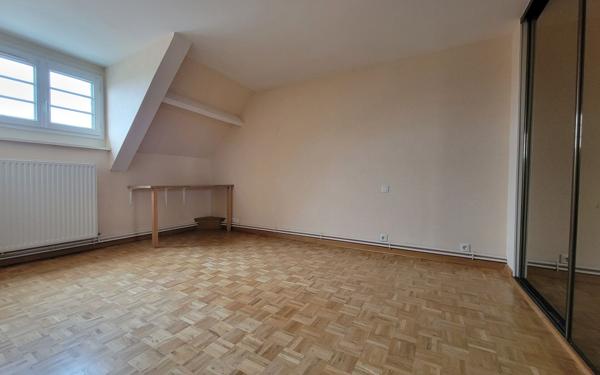 Appartement à louer    4 pièces •  Sully-sur-Loire