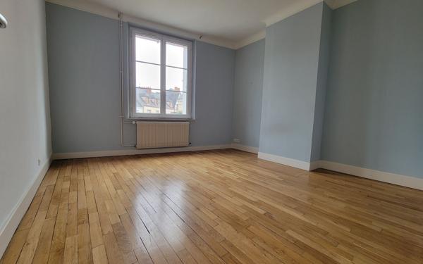 Appartement à louer    4 pièces •  Sully-sur-Loire