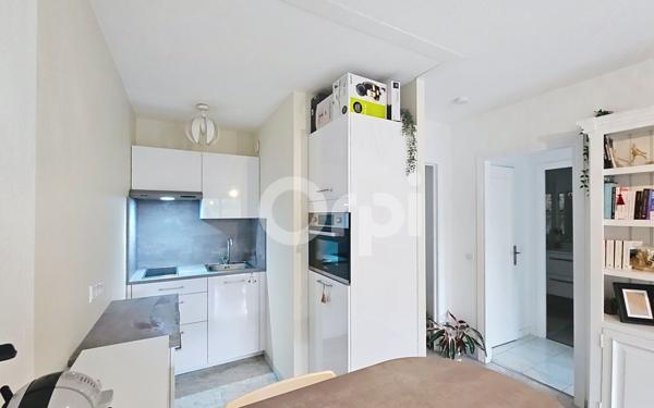 Appartement à vendre    2 pièces • 35,69 m2 Antibes