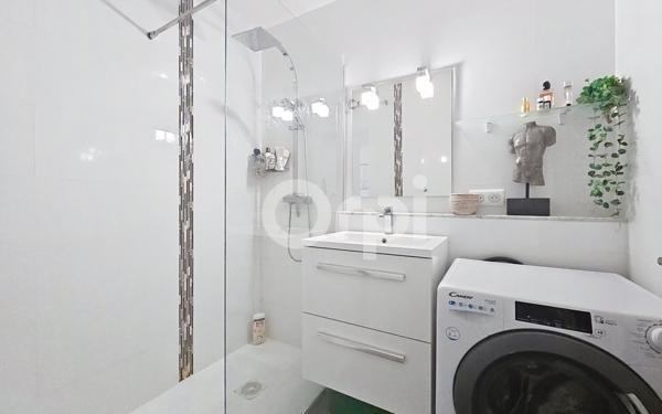 Appartement à vendre    2 pièces • 35,69 m2 Antibes