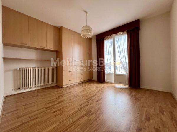 Maison  de 4 Chambres - Bourg sous la Roche