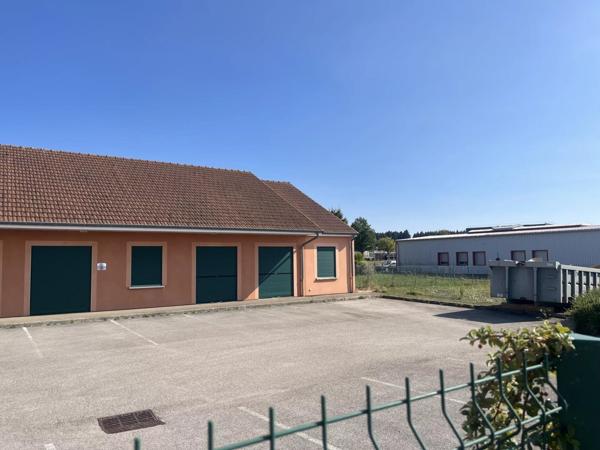 Vente Bureau 3 pièces 66 m2 à Saints-Geosmes