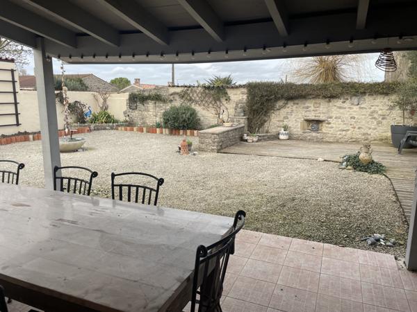 Charmante maison de village  Courant (17330)