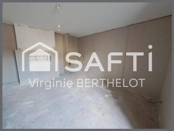 MAISON EN COURS DE RENOVATION SUR NIORT!