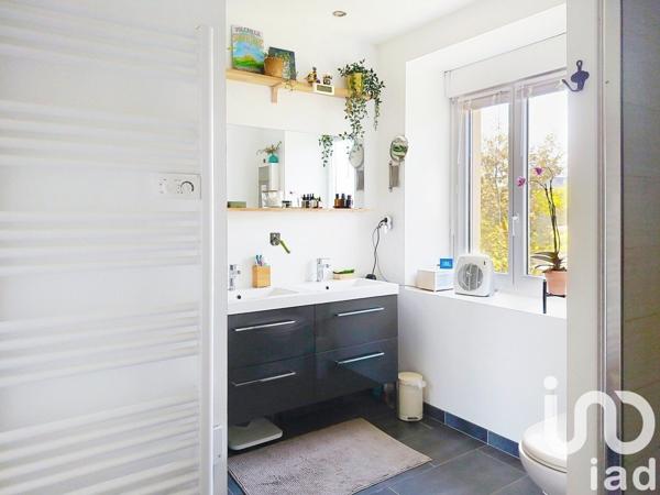 Maison de village 4 pièces de 94 m² à Saint-Jouan-des-Guérets (35430)