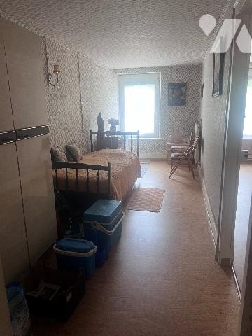 15981
A FONTENOY LE CHATEAU (88240) 39 rue du Canal 
Une maison à usage d’habitation mitoyenne