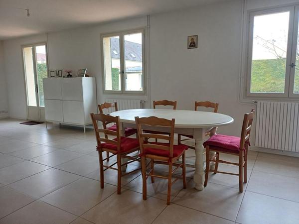 MAISON FAMILIALE + STUDIO