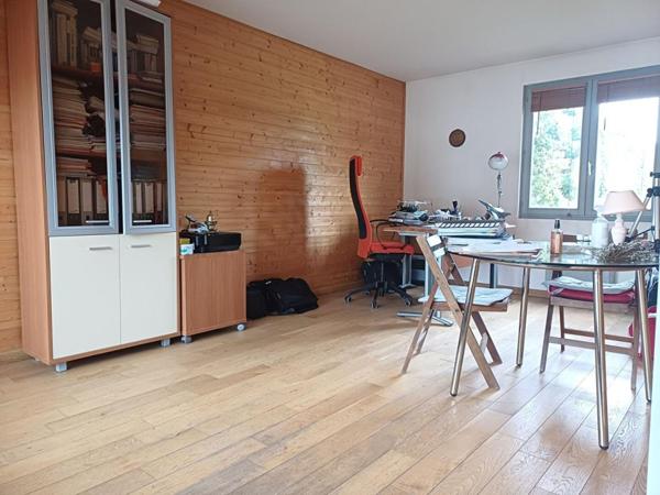MAISON FAMILIALE + STUDIO