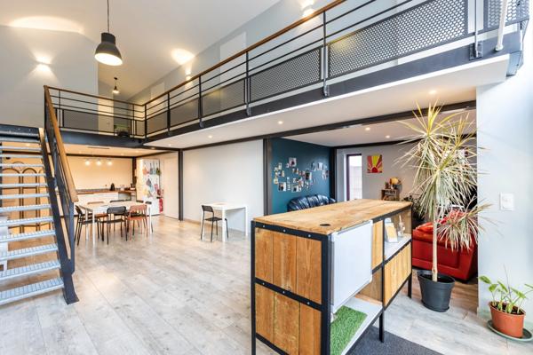 Gujan-Mestras – Local d’activité récent avec habitation indépendante