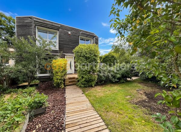 Vente
                Maison130,73 m² - 5 Pièces -
                    CHAMPIGNY SUR MARNE (94500)