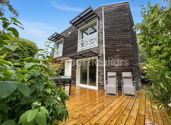Vente
                Maison130,73 m² - 5 Pièces -
                    CHAMPIGNY SUR MARNE (94500)