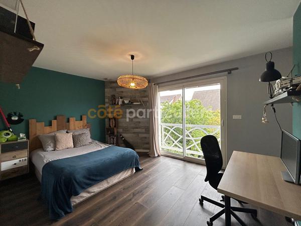 Vente
                Maison130,73 m² - 5 Pièces -
                    CHAMPIGNY SUR MARNE (94500)