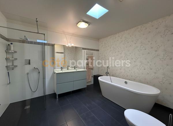 Vente
                Maison130,73 m² - 5 Pièces -
                    CHAMPIGNY SUR MARNE (94500)