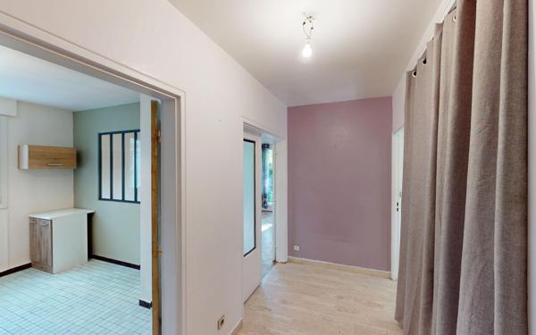 Appartement à vendre    3 pièces • 61,87 m2 Saint-Étienne