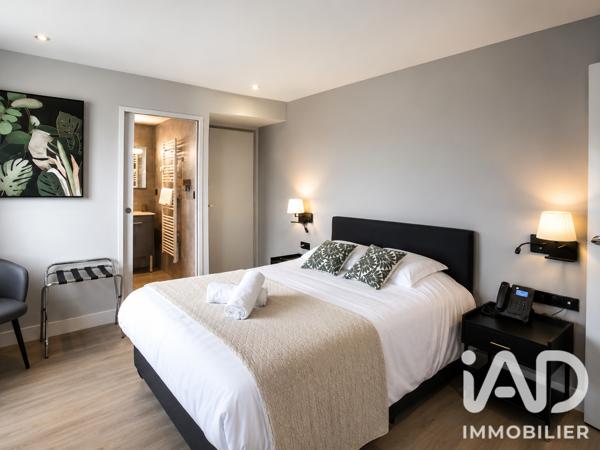 Hôtel  à vendre 420 m² Neau