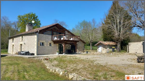 Maison pierre 180m2, 4 chambres sur parcelle 1hectare
