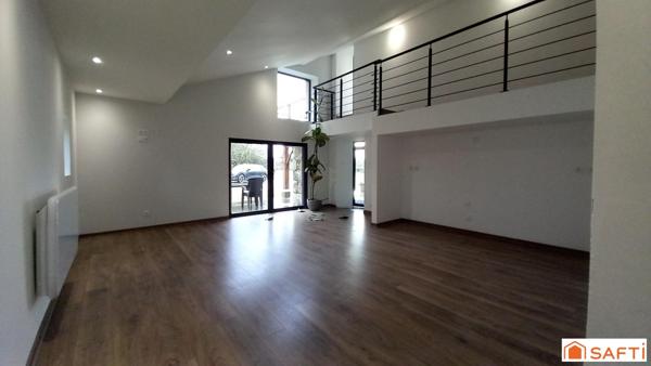 Maison pierre 180m2, 4 chambres sur parcelle 1hectare