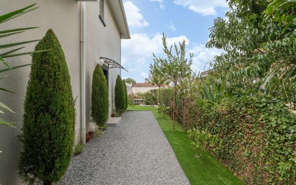 Maison à vendre    5 pièces •  Biscarrosse