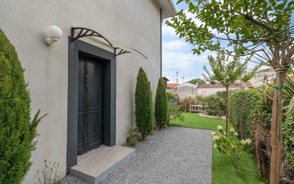 Maison à vendre    5 pièces •  Biscarrosse