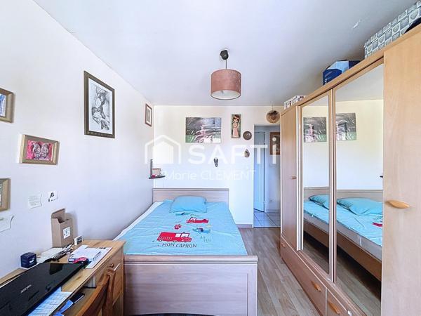 Maison individuelle de 92 m2 en impasse, 3 grandes chambres, garage.