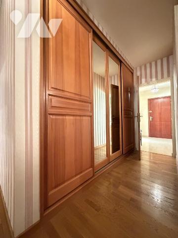 APPARTEMENT 3 CHAMBRES AVEC BALCON - Garage et cave