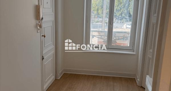 Location Appartement 2 pièces 44 m² - Château-thierry 02400