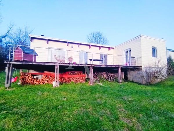 Maison contemporaine de 120 m² avec garage et beau terrain