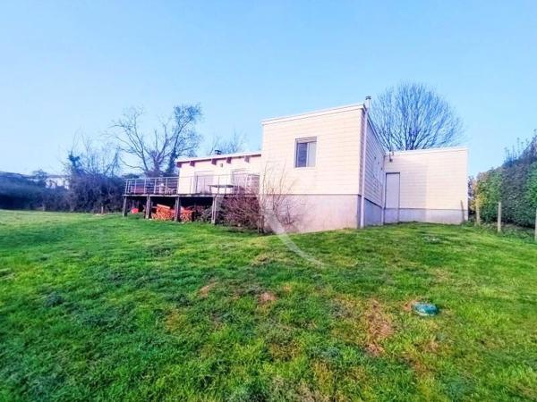 Maison contemporaine de 120 m² avec garage et beau terrain