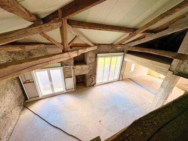 Propriété en pierre – 360 m² – 1,5 hectare – Oliviers – Projet d’exception à finaliser