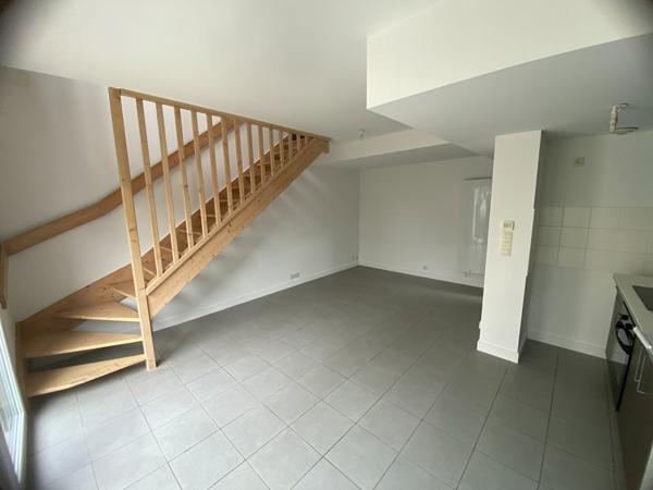 MAISON A VENDRE ANGOULINS 2 CHAMBRES , GARAGE , JARDIN ,  Angoulins