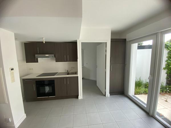 MAISON A VENDRE ANGOULINS 2 CHAMBRES , GARAGE , JARDIN ,  Angoulins