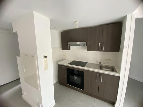 MAISON A VENDRE ANGOULINS 2 CHAMBRES , GARAGE , JARDIN ,  Angoulins