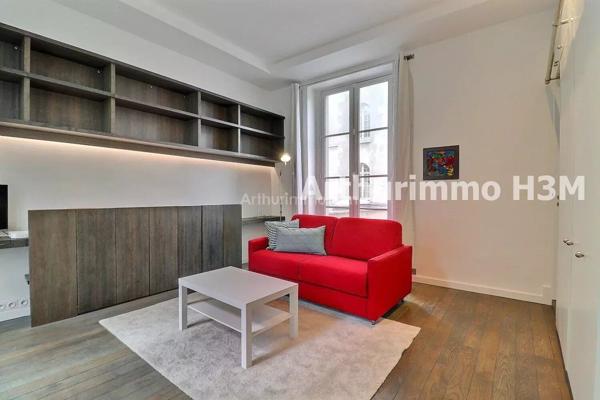 Location                                                      Appartement
                        
                     1 pièces                      34 m2                     à Paris 6