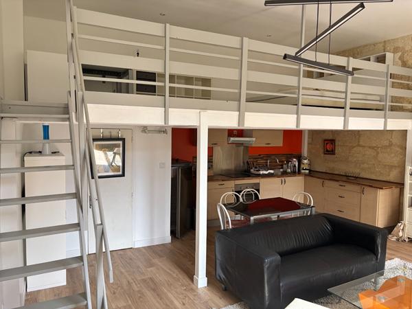 Appartement T1bis et son jardin à Bordeaux Sainte Croix