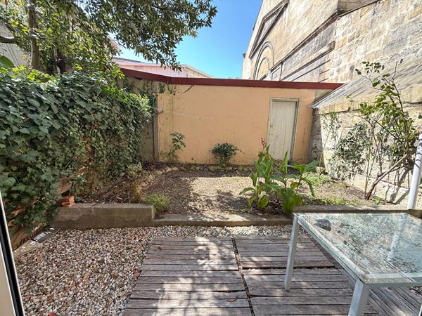Appartement T1bis et son jardin à Bordeaux Sainte Croix