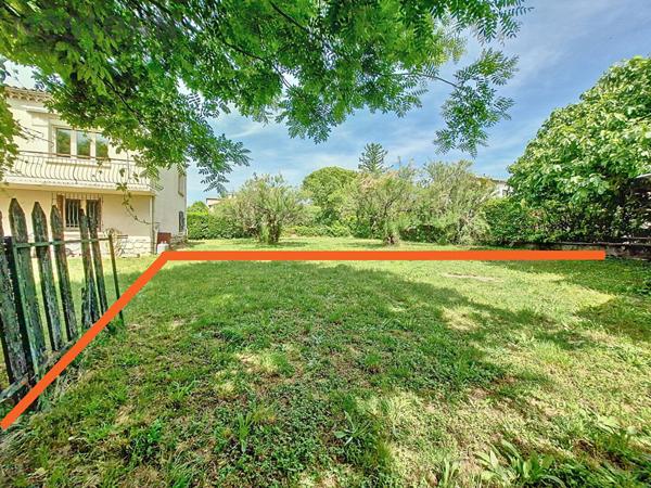 Terrain viabilisé de 295 m2 à Villevieille