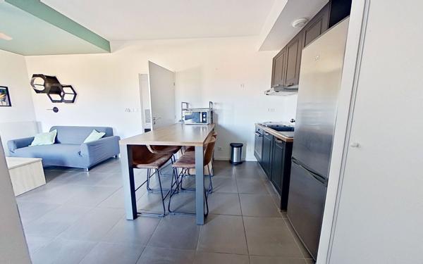 Appartement à louer    2 pièces • 42 m2 La Tour-de-Salvagny