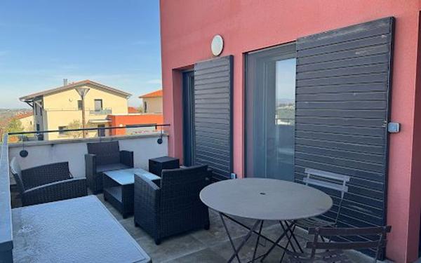 Appartement à louer    2 pièces • 42 m2 La Tour-de-Salvagny