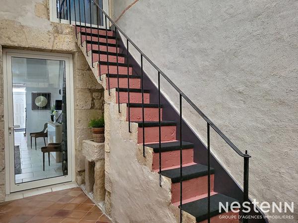 A Vendre 2 Maisons en pierre de caractère avec jardin et piscine au centre de Lectoure.