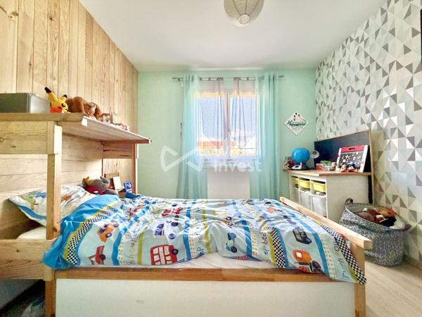 Villa de type 5 de 2016 de 113 m2, garage, dépednances, jardin.