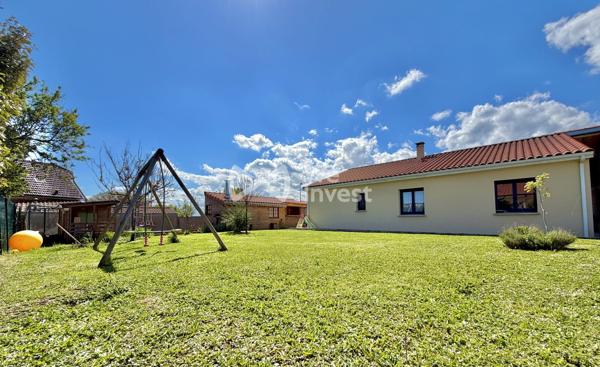 Villa de type 5 de 2016 de 113 m2, garage, dépednances, jardin.