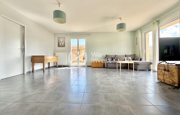Villa de type 5 de 2016 de 113 m2, garage, dépednances, jardin.